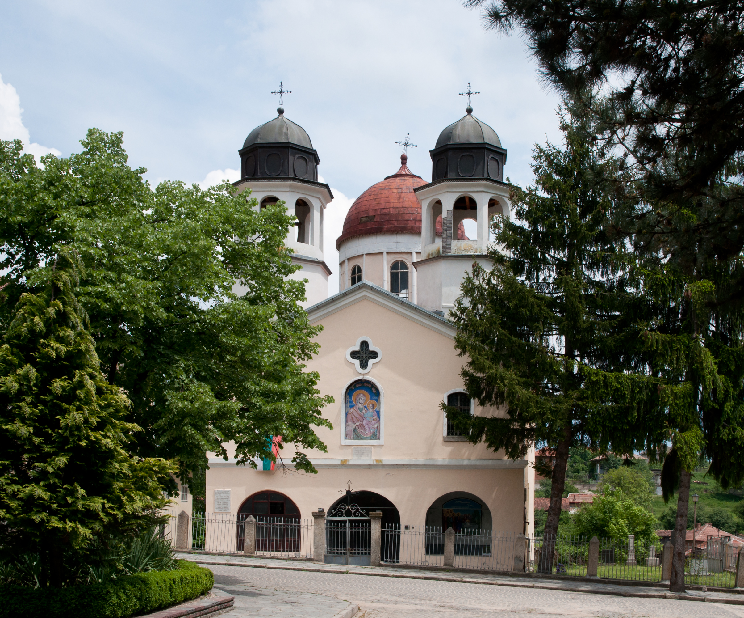 Църква Успение Богородично в Клисура